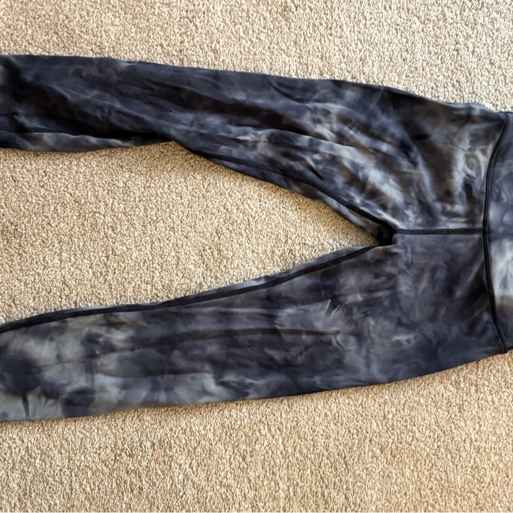 Stylish Black Tie-Dye Leggings